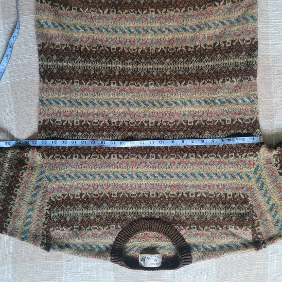 Vintage Knit Wool Sweater - Picture 9 of 11